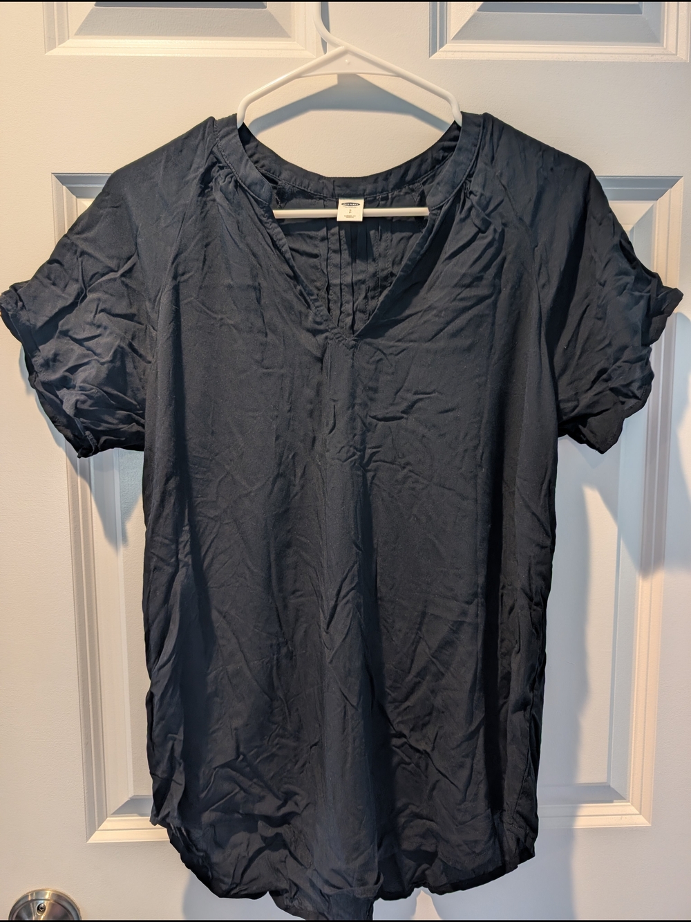 Old Navy Black Short-Sleeve V-Neck Top